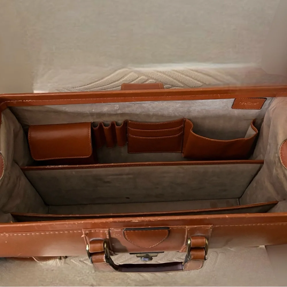 Bellino Vintage Tan Leather Briefcase